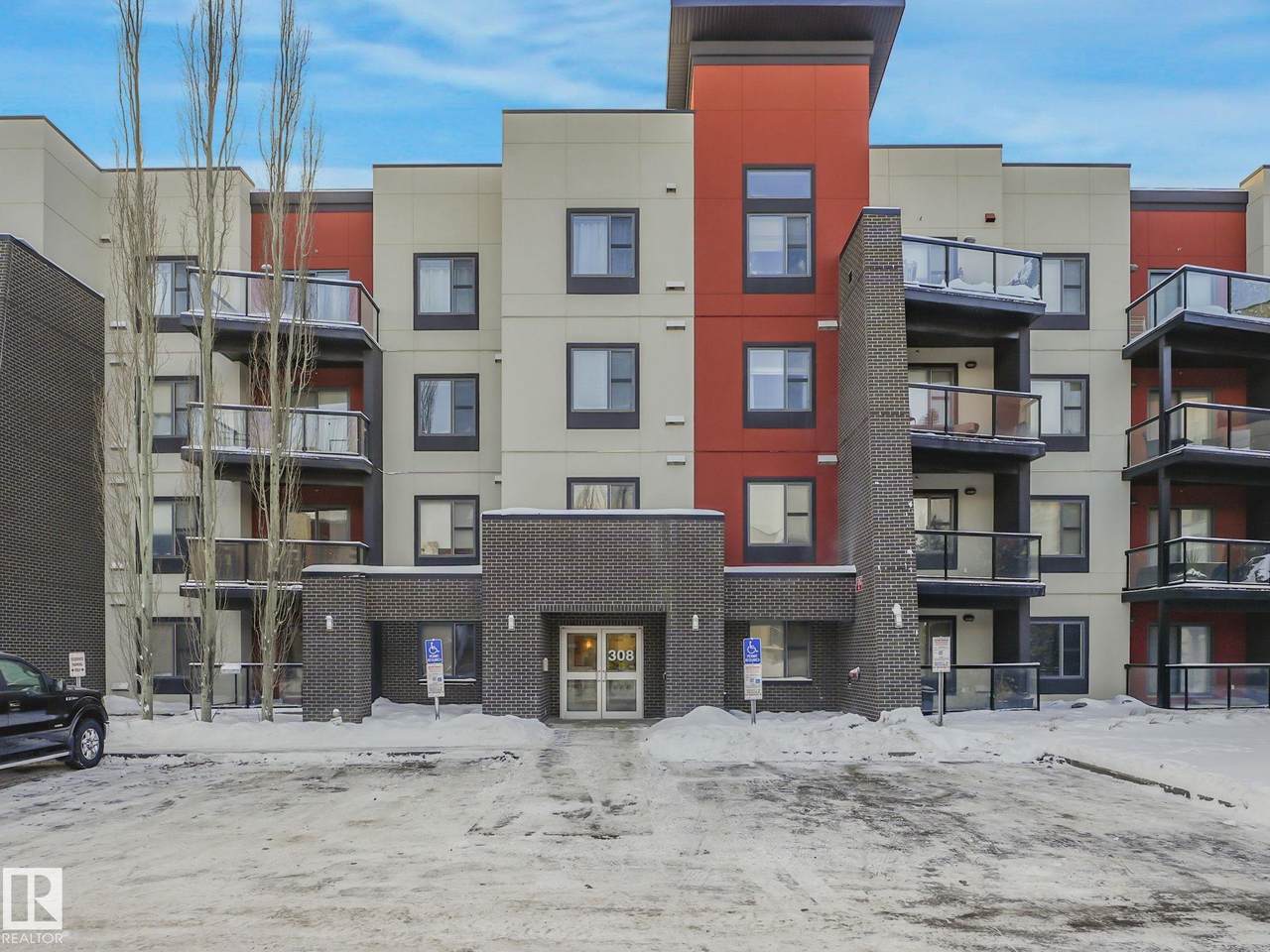 308 Ambleside Link Link - Photo 1