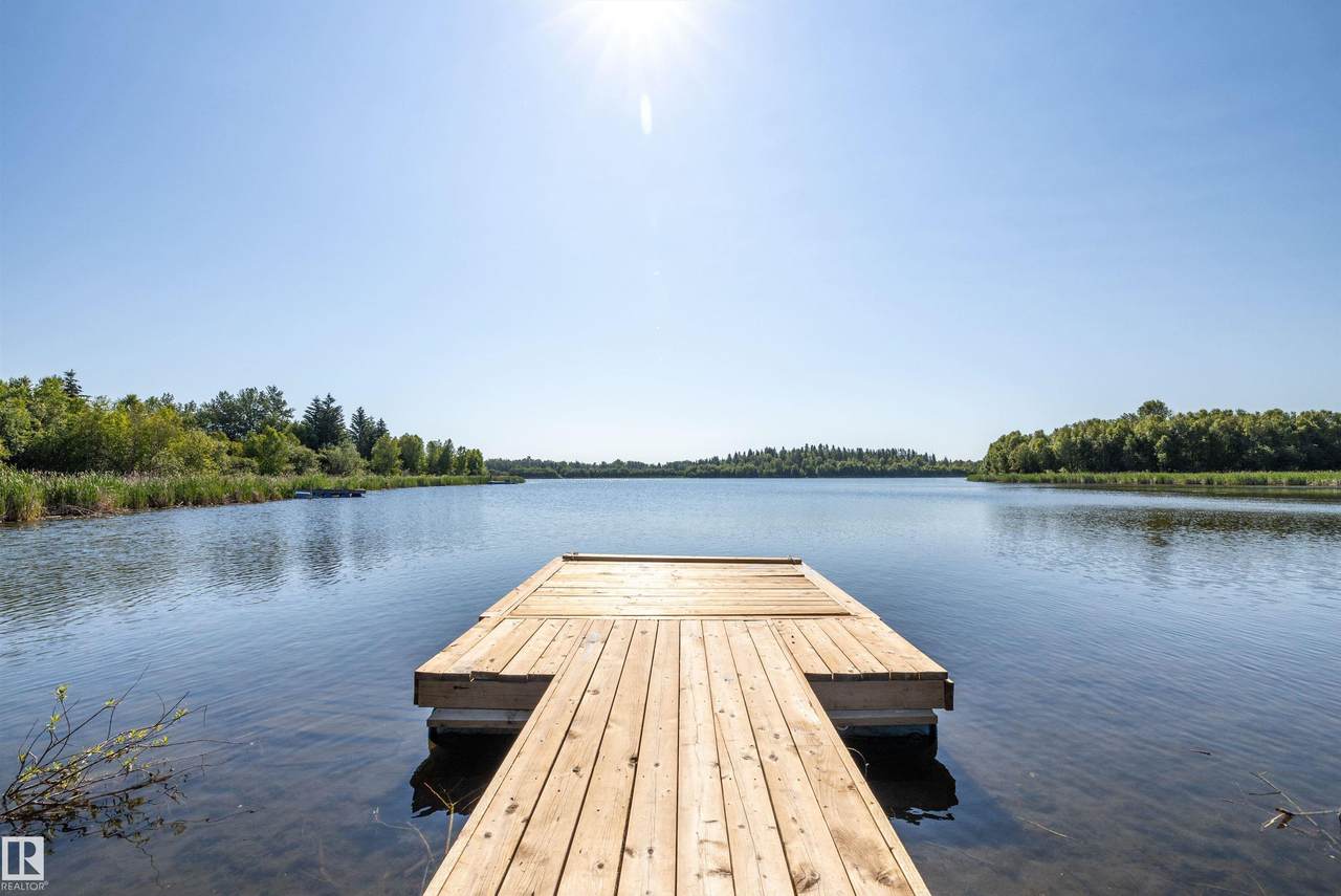 https://bt-photos.global.ssl.fastly.net/alberta/1280_boomver_1_E4471077-2.jpg