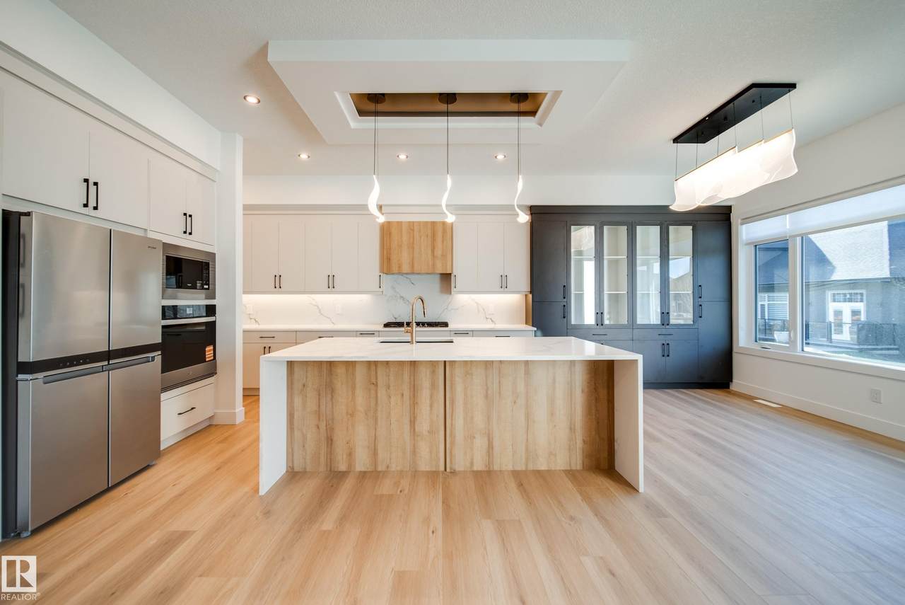 20425 93 Avenue - Photo 1