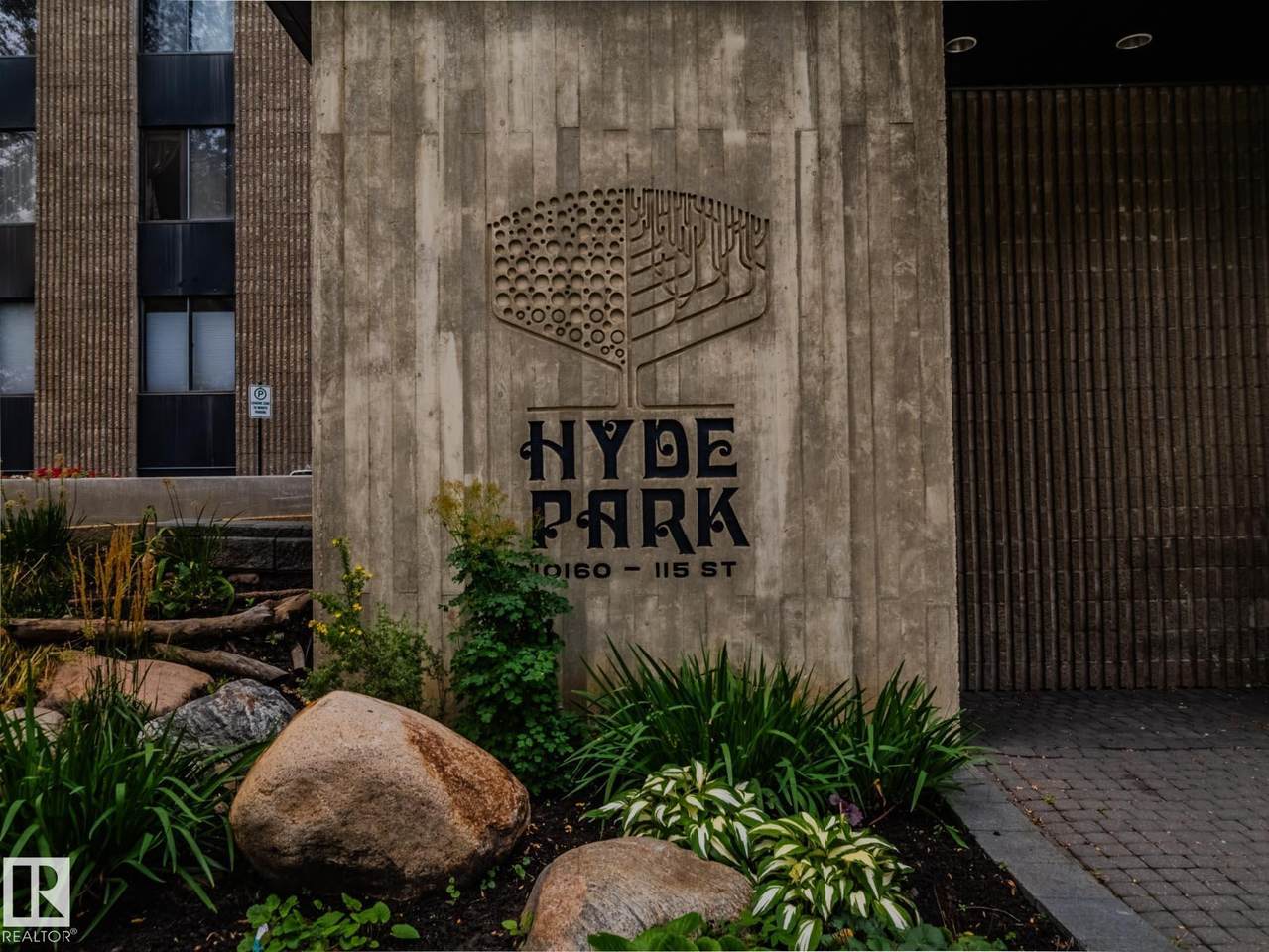 10160 115 Street - Photo 1