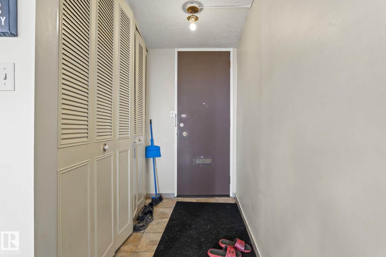 https://bt-photos.global.ssl.fastly.net/alberta/1280_boomver_1_E4471969-2.jpg