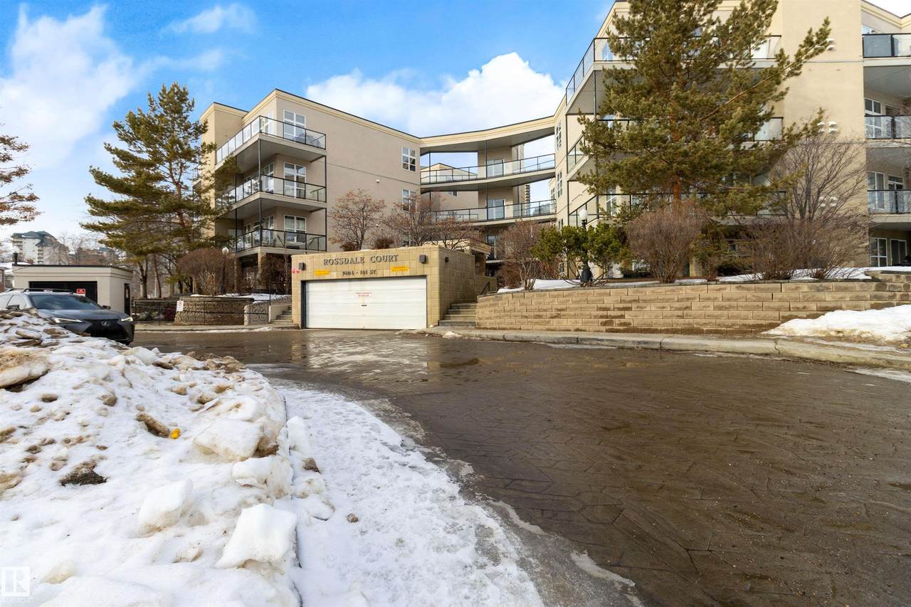 9804 101 Street - Photo 1