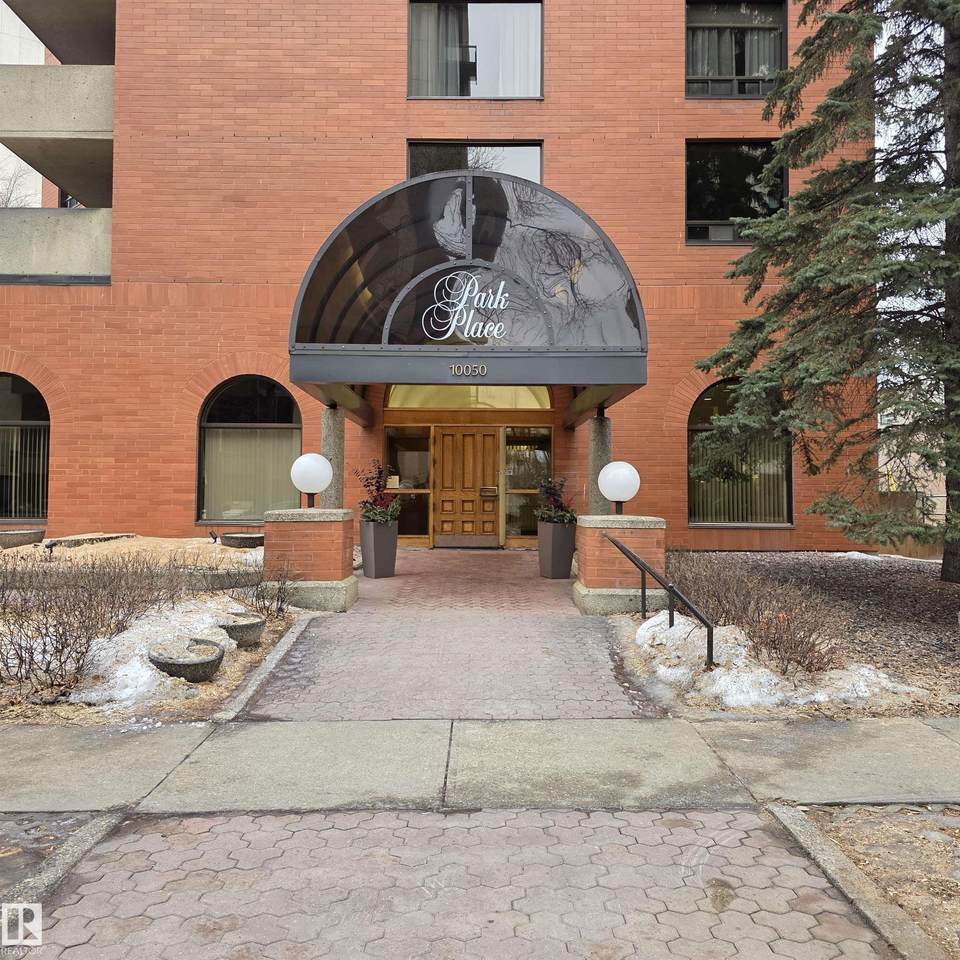 10050 118 Street - Photo 1