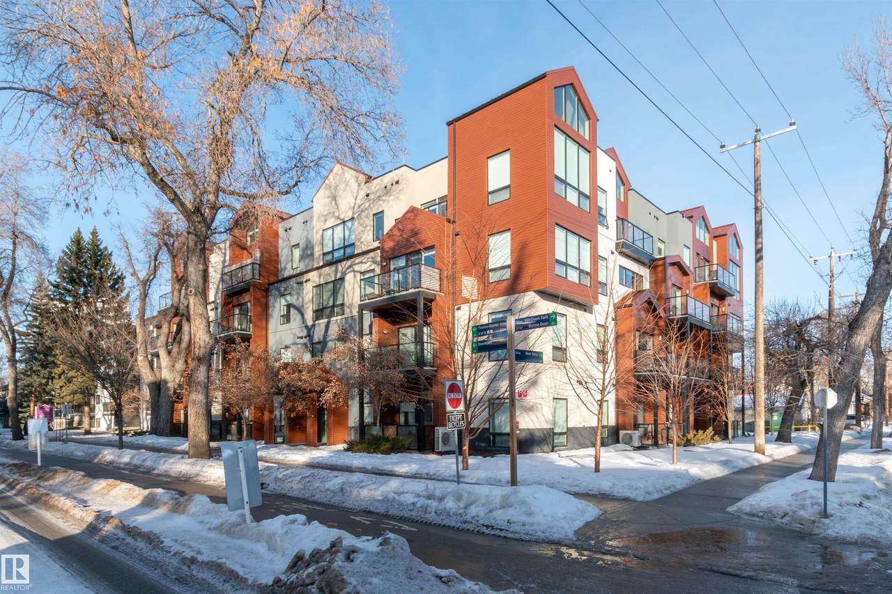 10006 83 Avenue - Photo 1