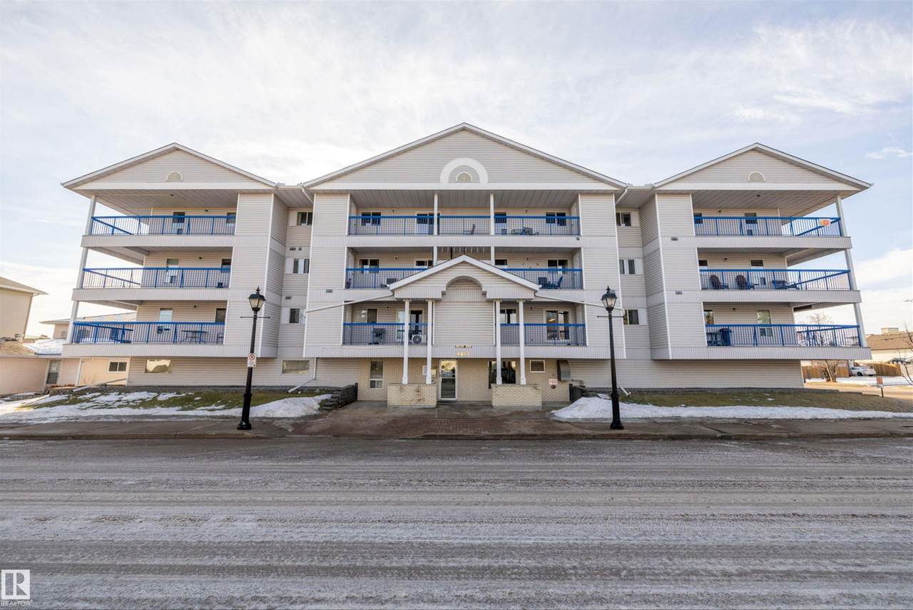 4812 51 Avenue - Photo 1