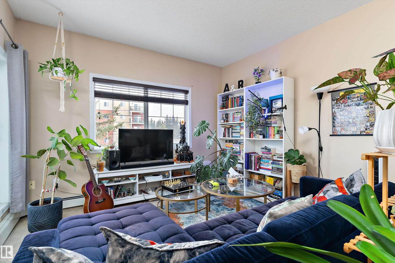 16715 100 Avenue - Photo 1