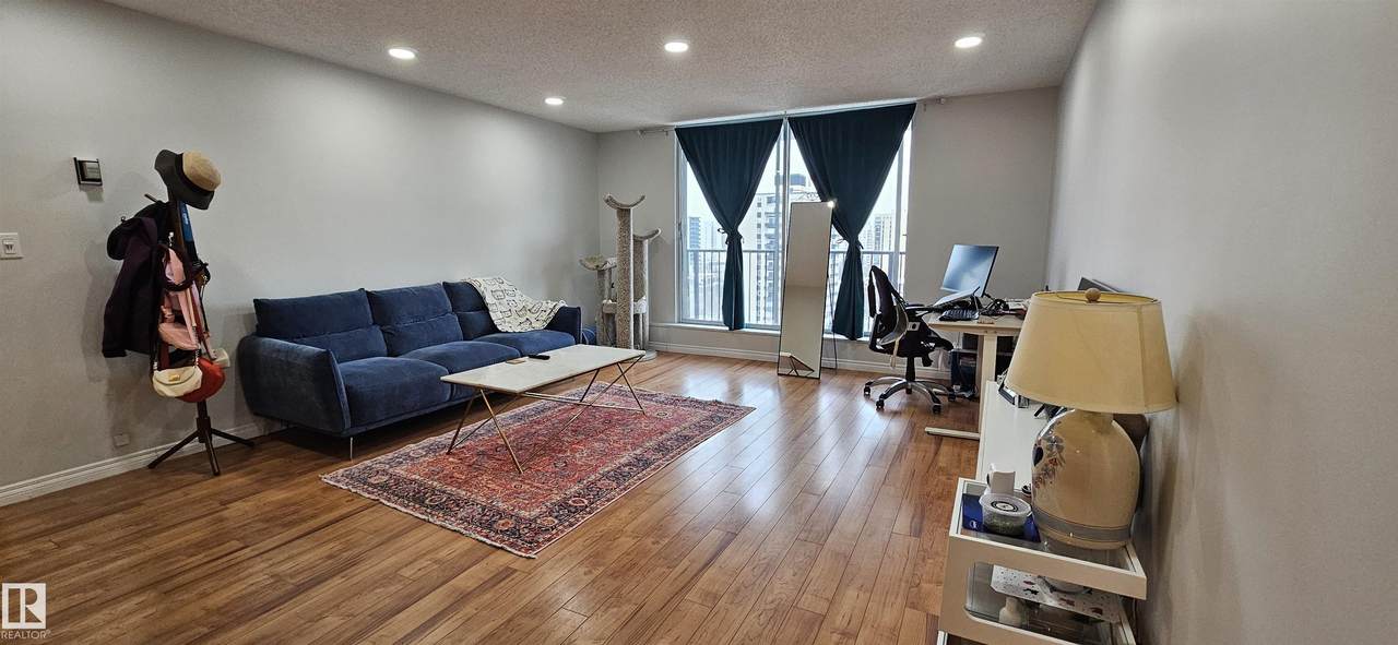 11307 99 Avenue - Photo 1