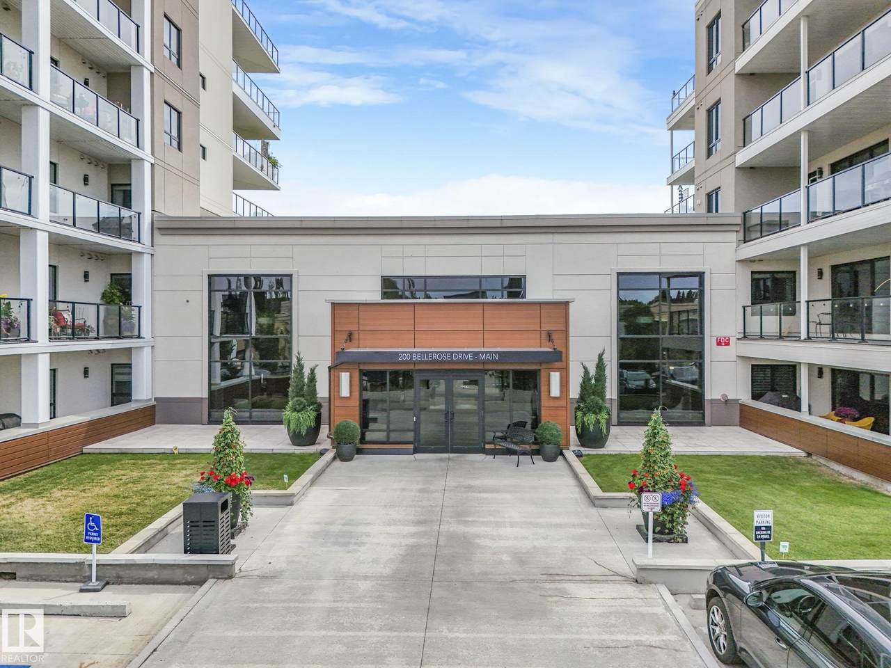 200 Bellerose Drive - Photo 1