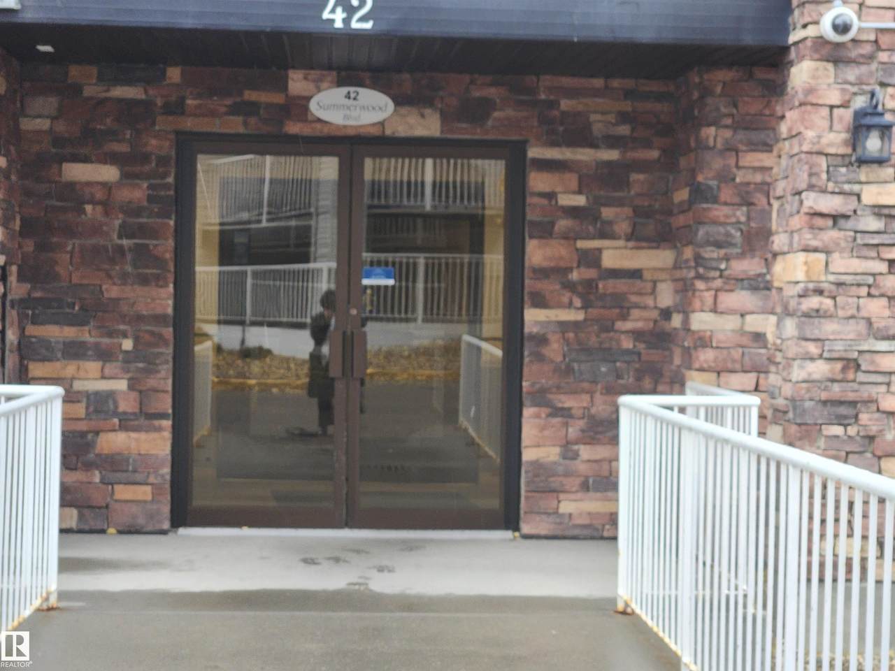 42 Summerwood Boulevard - Photo 1