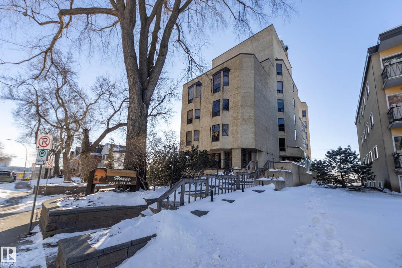 9734 111 Street - Photo 1