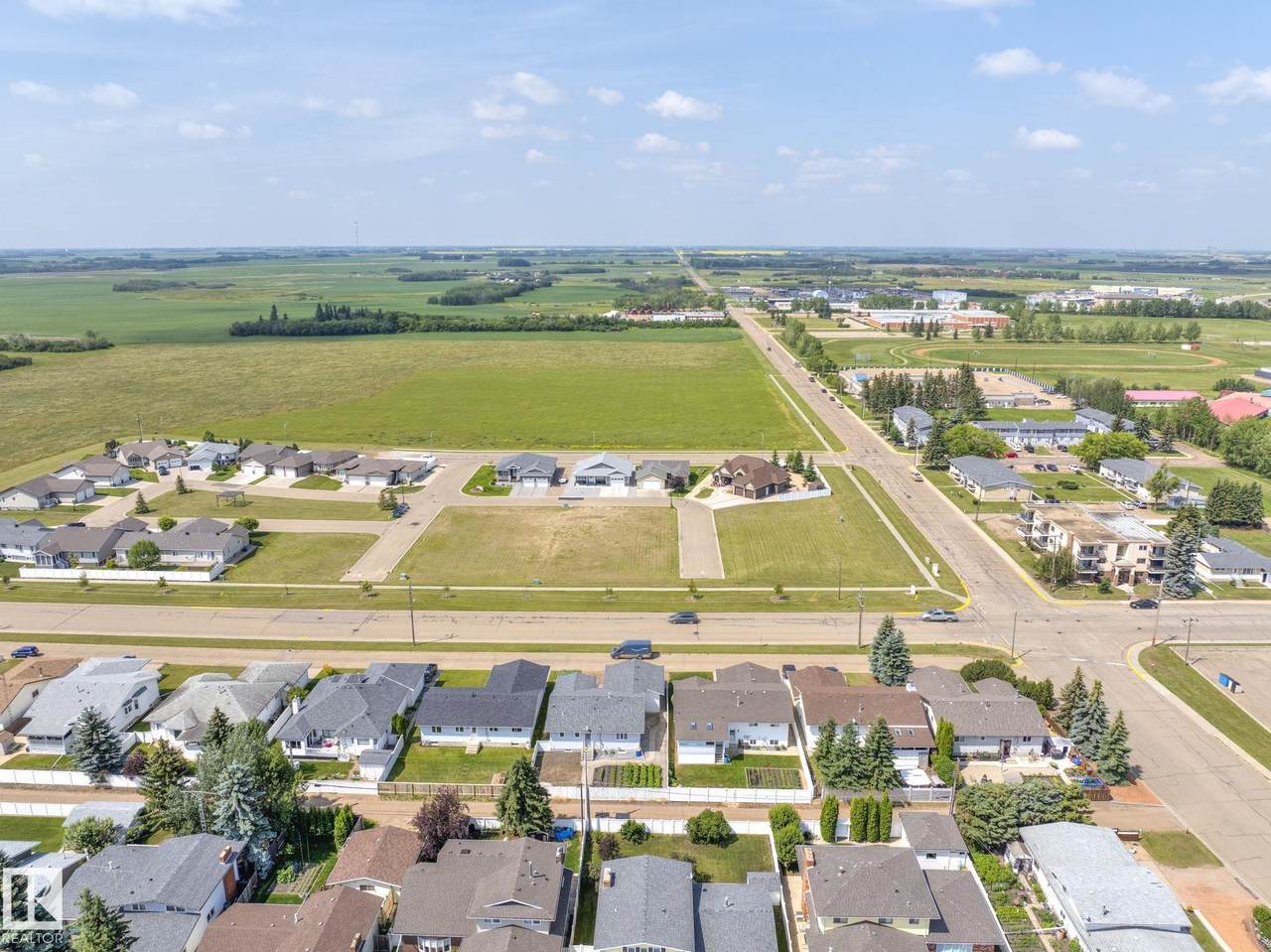 https://bt-photos.global.ssl.fastly.net/alberta/1280_boomver_1_E4475655-2.jpg