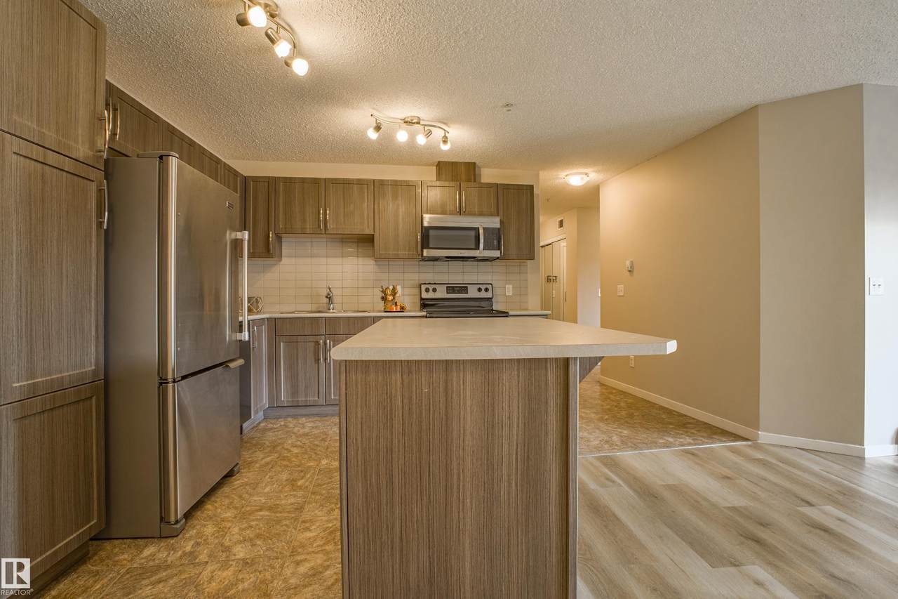 https://bt-photos.global.ssl.fastly.net/alberta/1280_boomver_1_E4476430-2.jpg