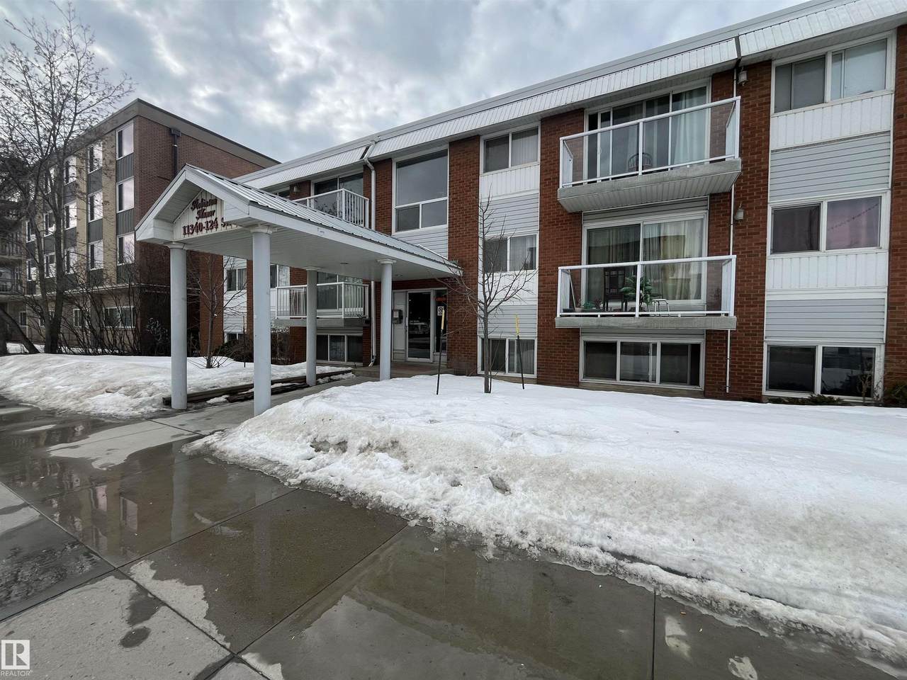 11340 124 Street - Photo 1