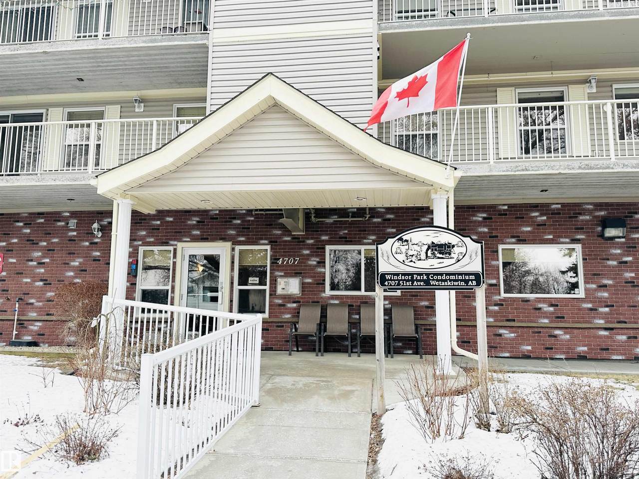 4707 51 Avenue - Photo 1