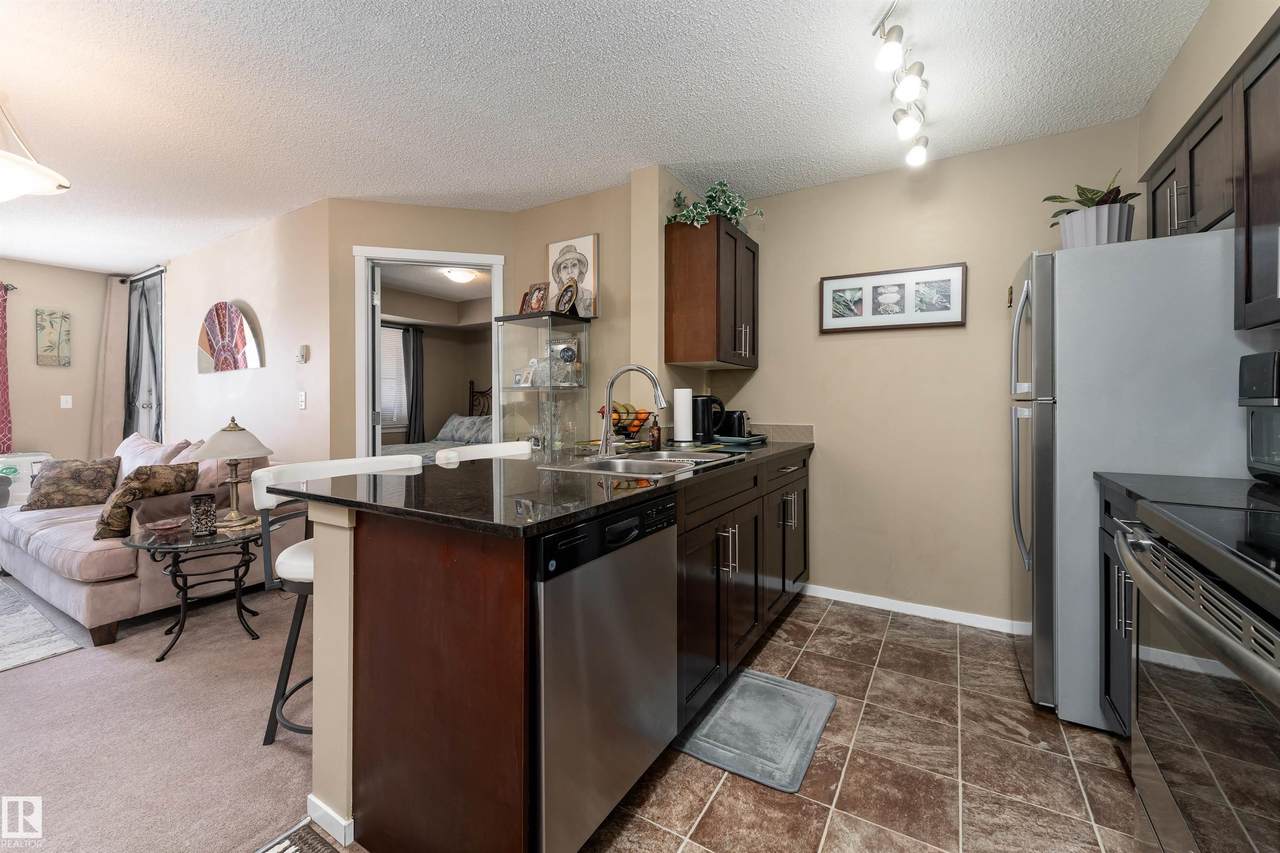 https://bt-photos.global.ssl.fastly.net/alberta/1280_boomver_1_E4477034-2.jpg