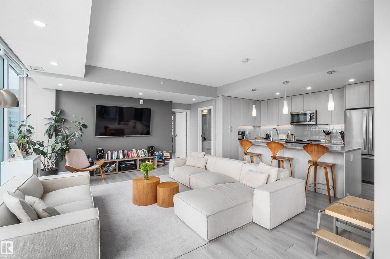 10180 103 Street - Photo 1