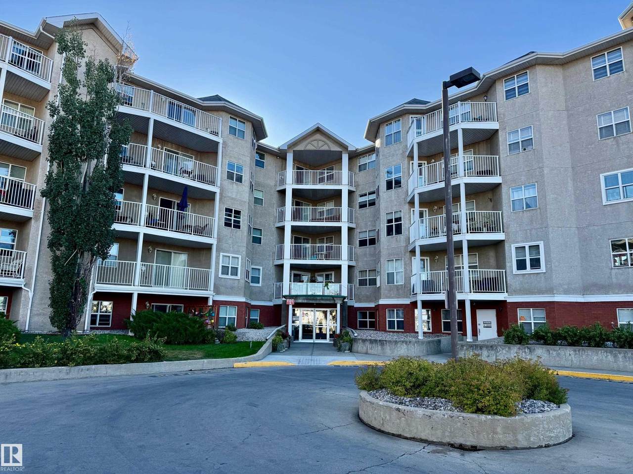 8315 83 Street - Photo 1