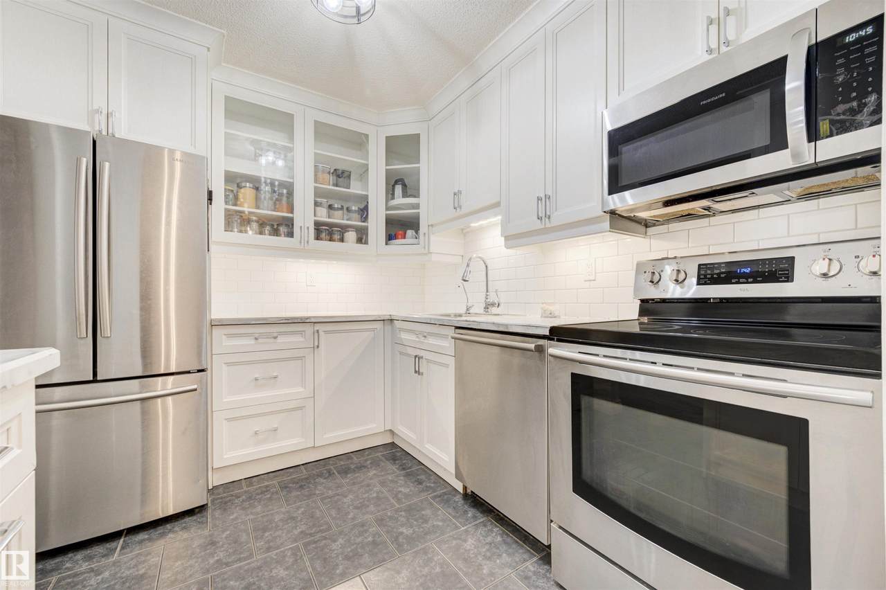 316 Woodbridge Way - Photo 1