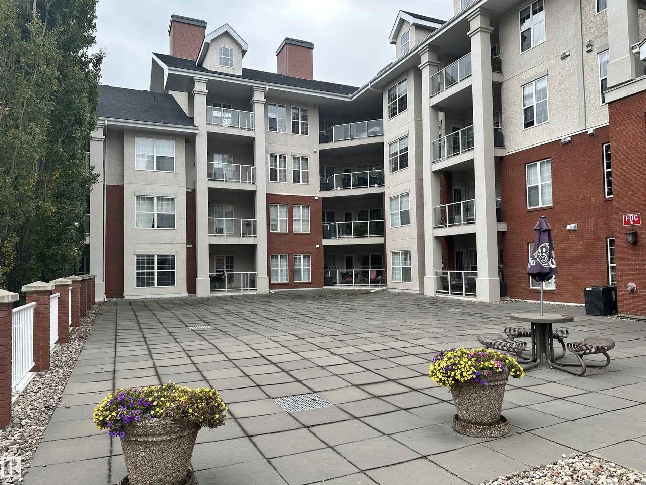 45 Inglewood Drive - Photo 1