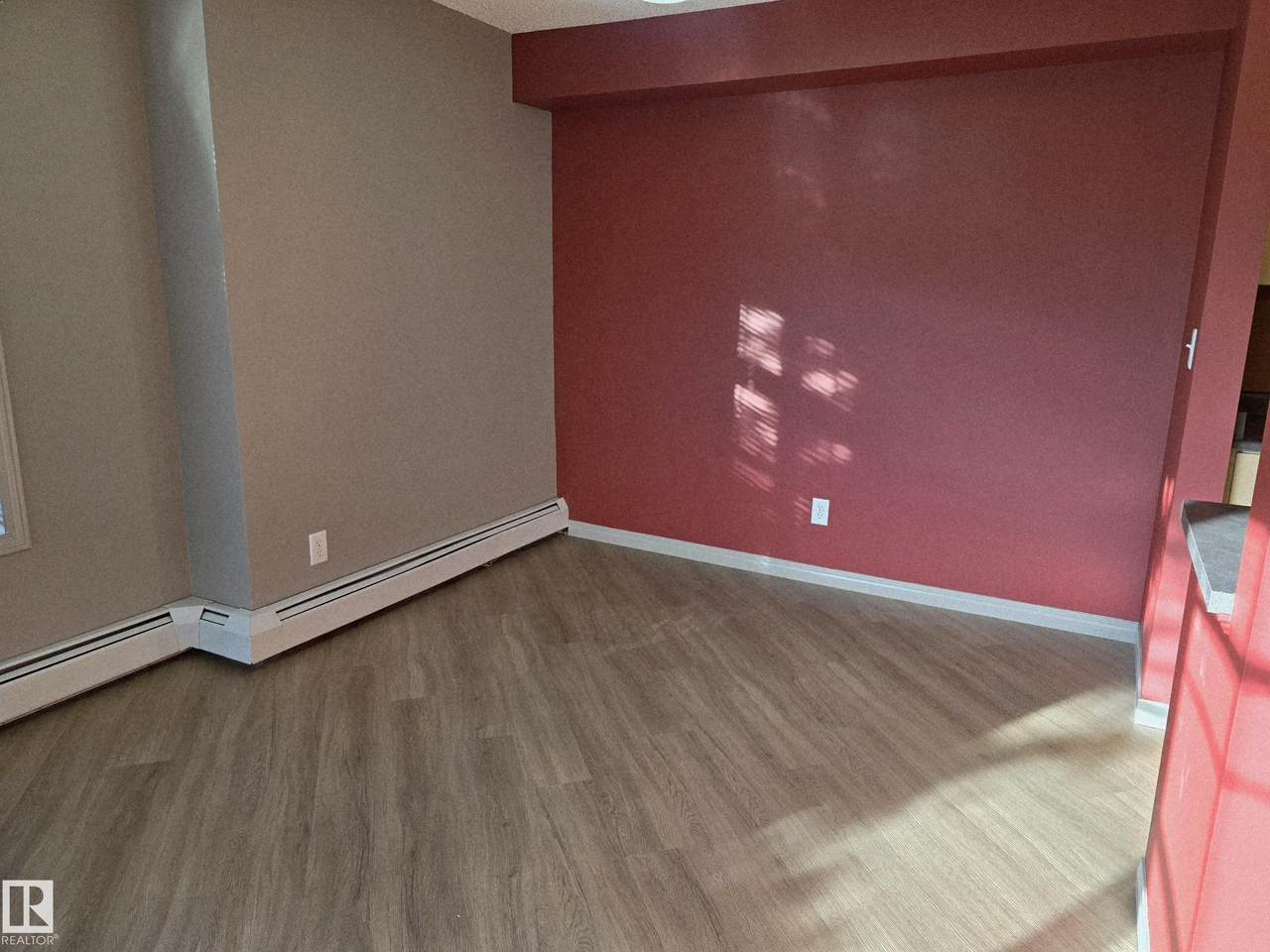 https://bt-photos.global.ssl.fastly.net/alberta/1280_boomver_1_E4477915-2.jpg