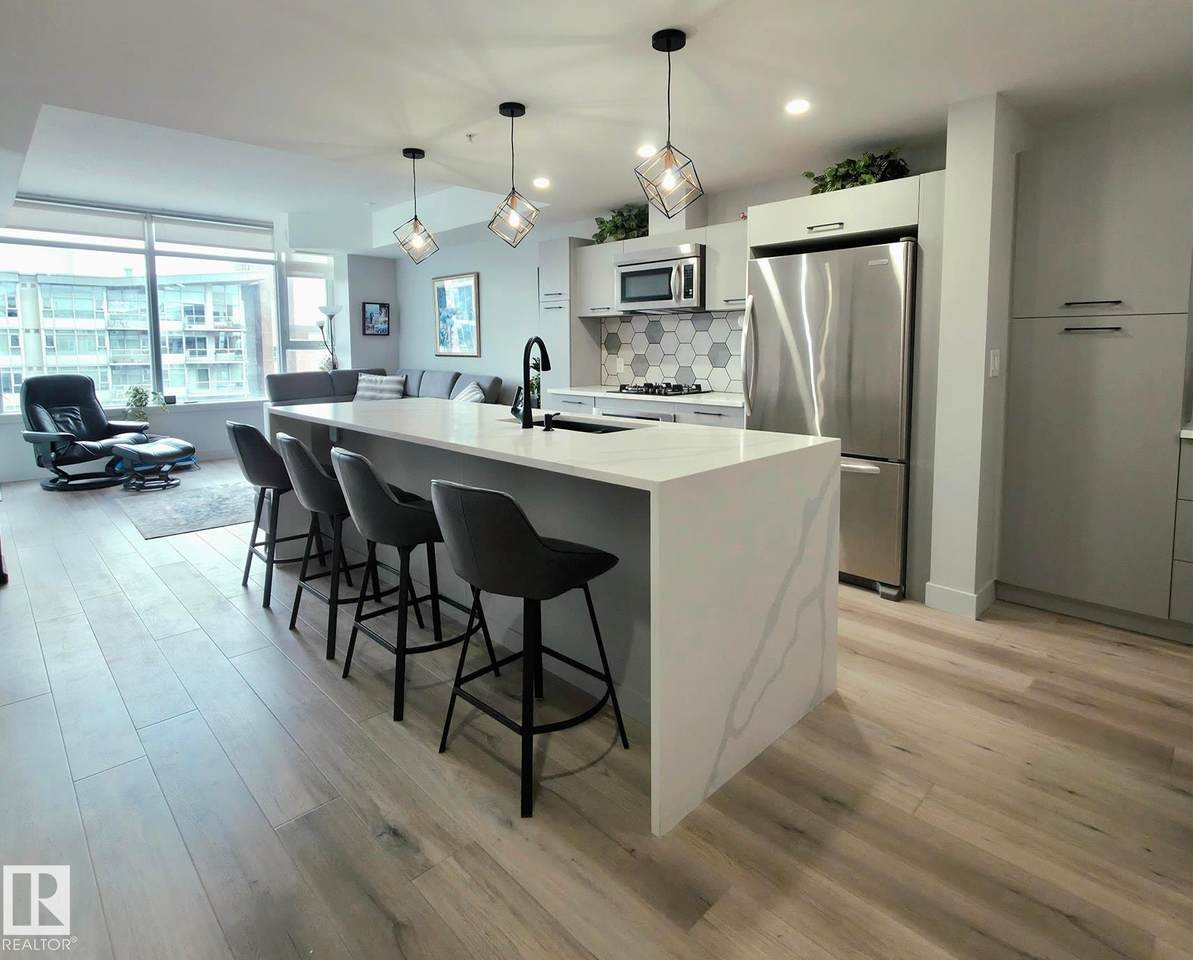 2606 109 Street - Photo 1