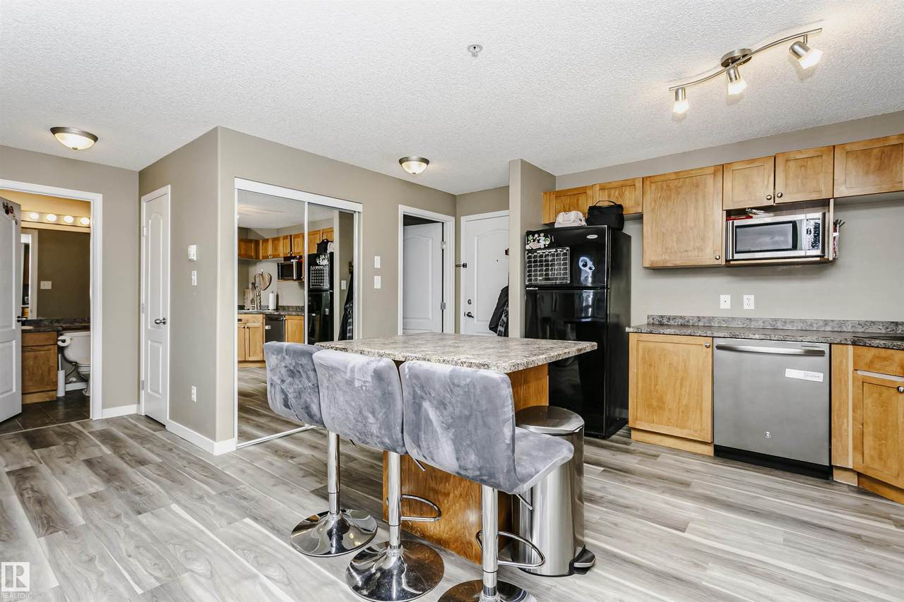 7335 South Terwillegar Drive - Photo 1