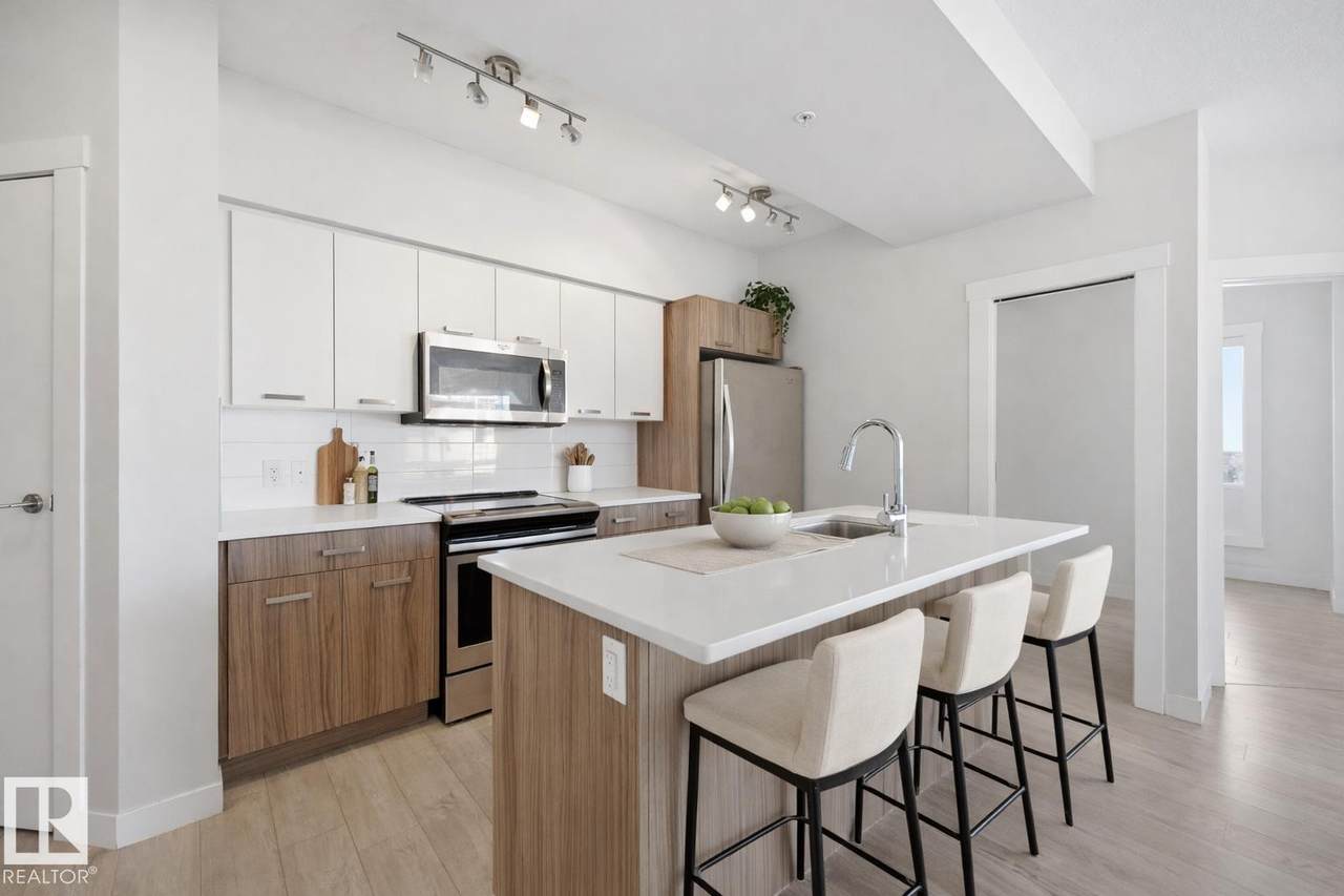 10410 102 Avenue - Photo 1