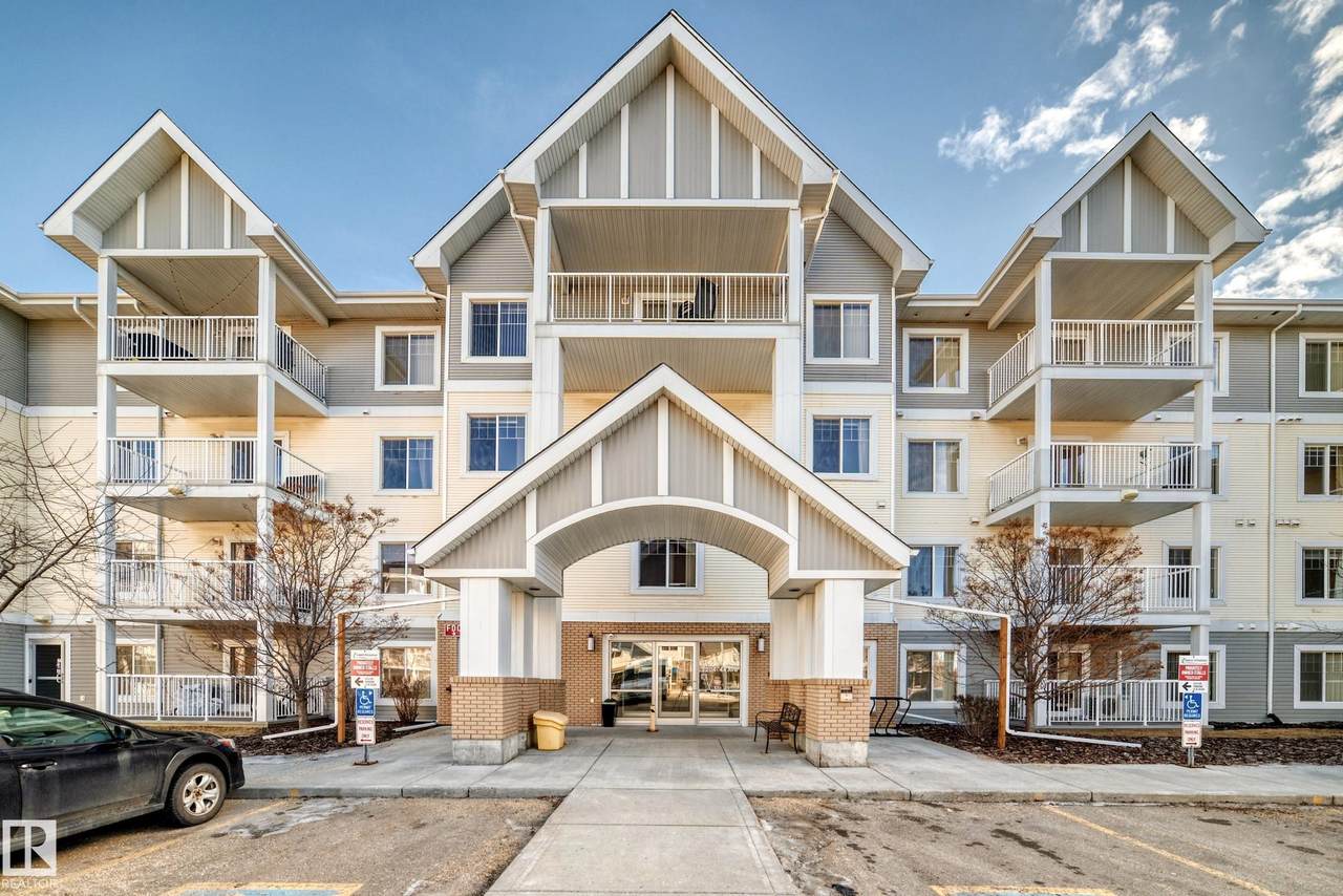 2204 44 Ave - Photo 1