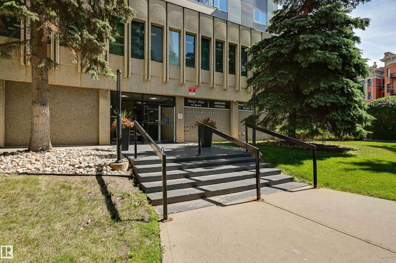 https://bt-photos.global.ssl.fastly.net/alberta/1280_boomver_1_E4478907-2.jpg
