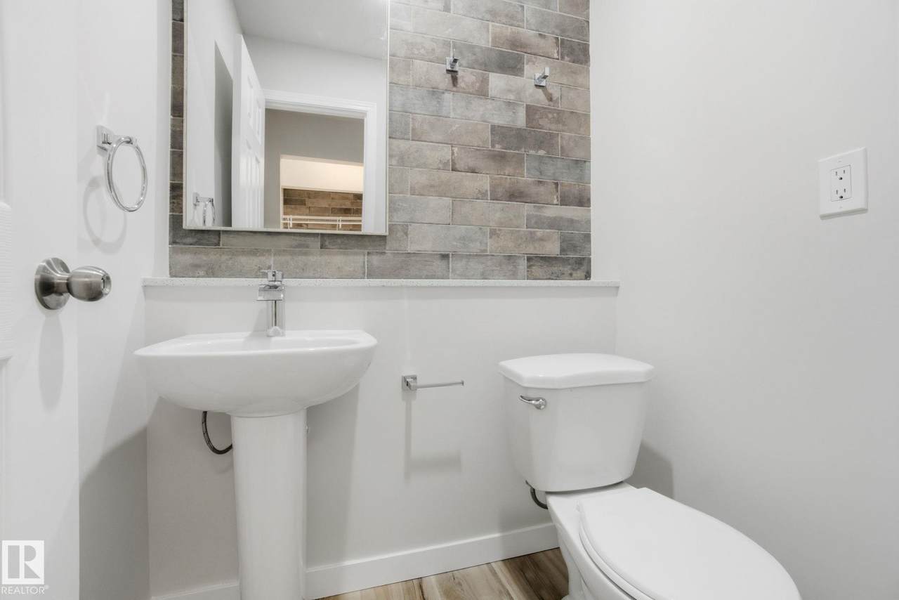 https://bt-photos.global.ssl.fastly.net/alberta/1280_boomver_1_E4480047-2.jpg