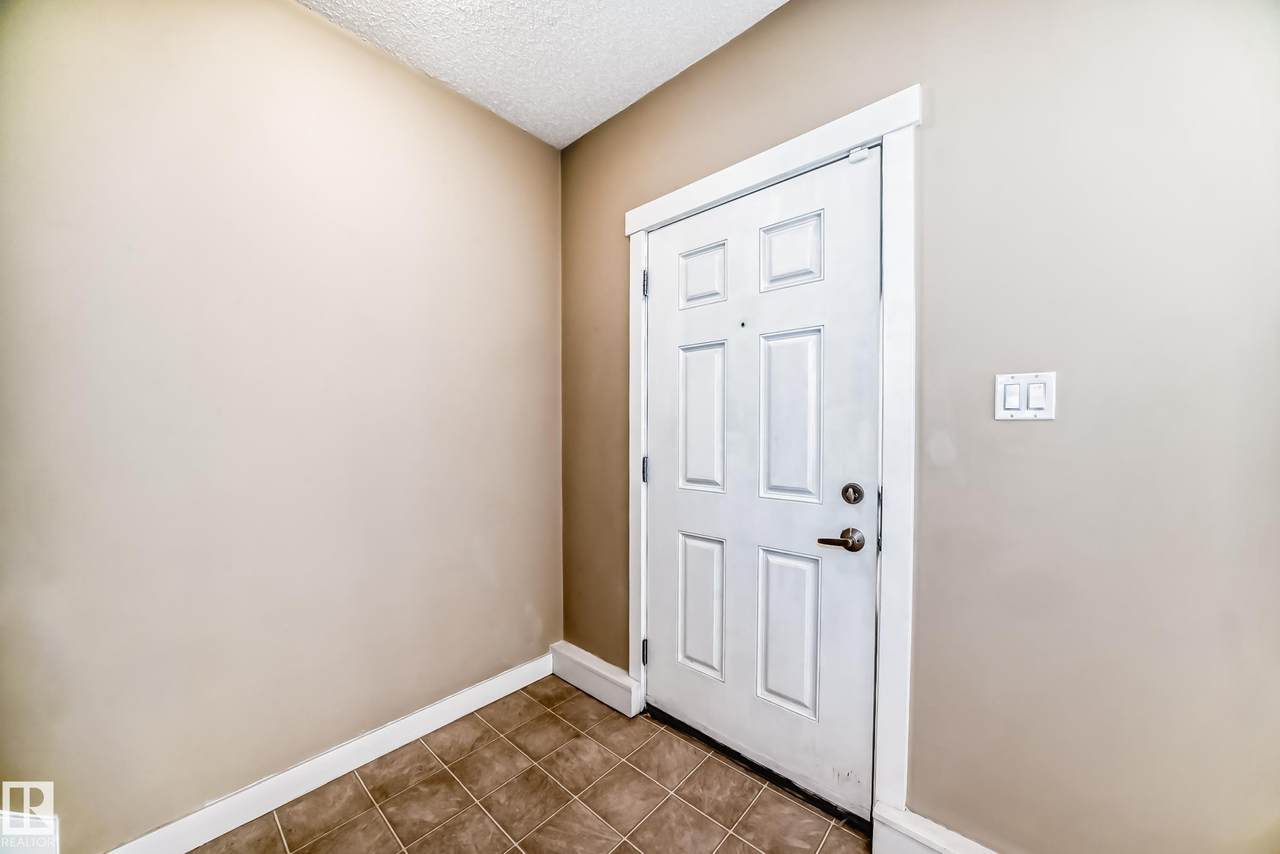 https://bt-photos.global.ssl.fastly.net/alberta/1280_boomver_1_E4480078-3.jpg