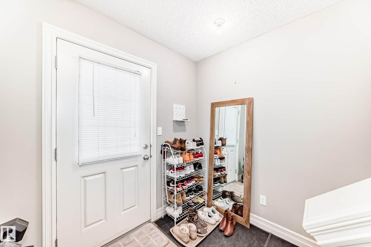 https://bt-photos.global.ssl.fastly.net/alberta/1280_boomver_1_E4480156-2.jpg