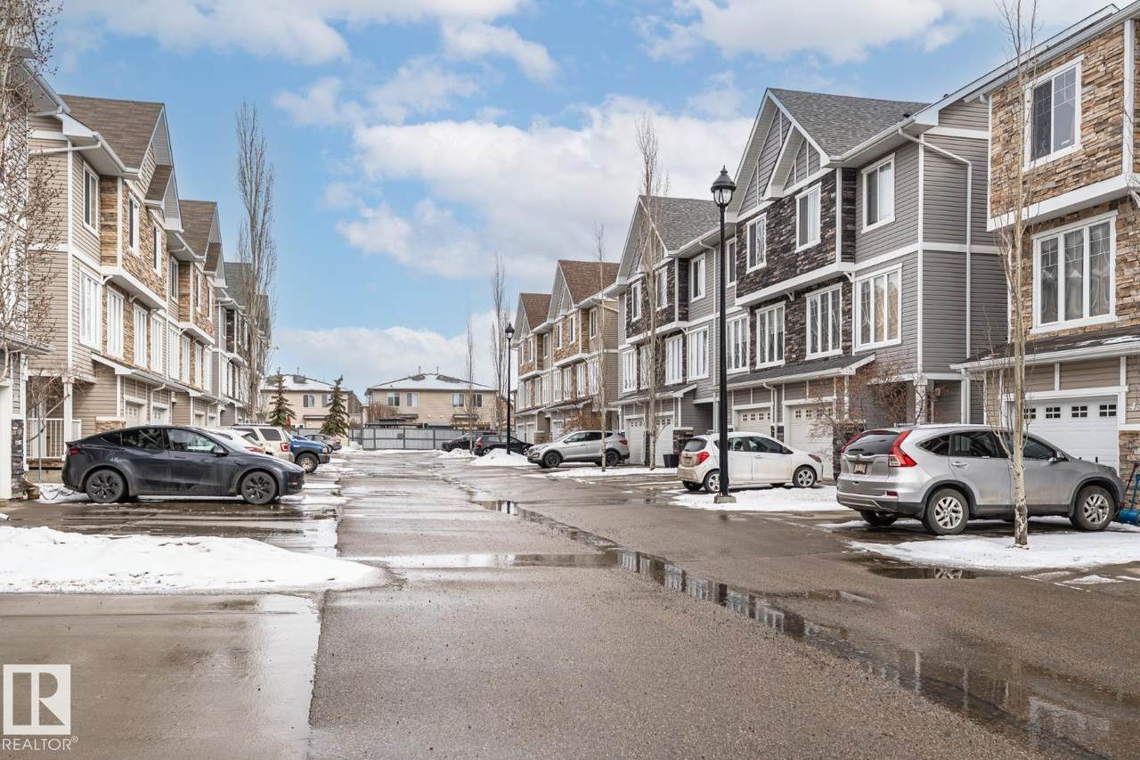 9904 101 Avenue - Photo 1