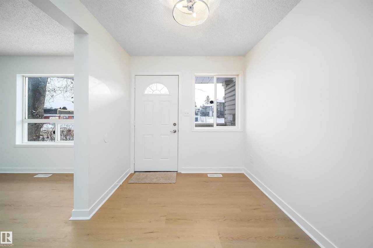 https://bt-photos.global.ssl.fastly.net/alberta/1280_boomver_1_E4481463-2.jpg
