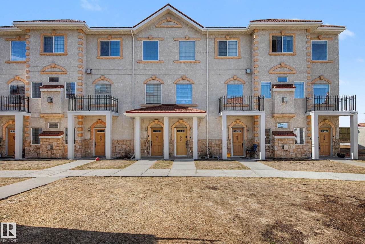 13825 155 Avenue - Photo 1