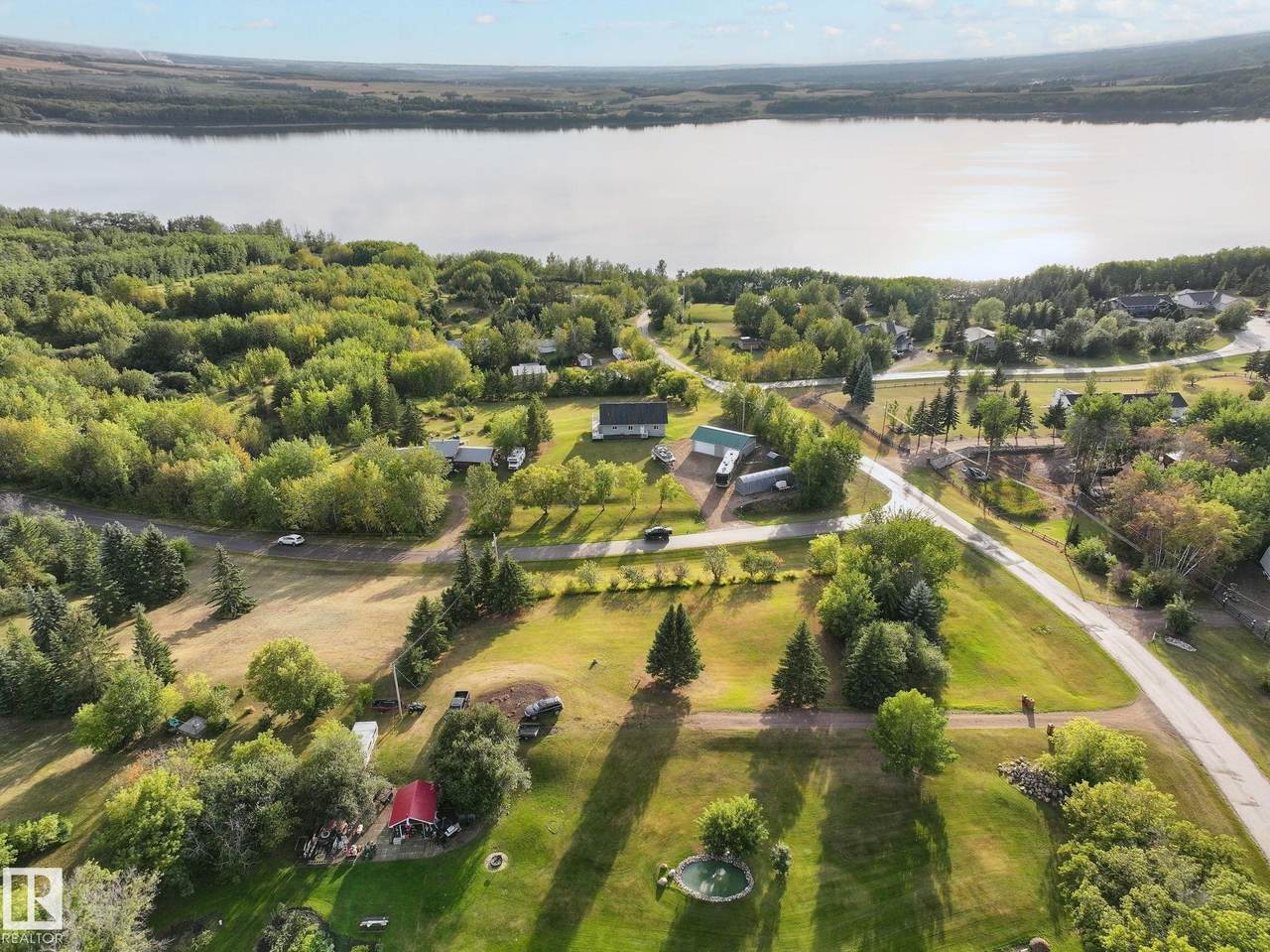 https://bt-photos.global.ssl.fastly.net/alberta/1280_boomver_1_E4481758-2.jpg