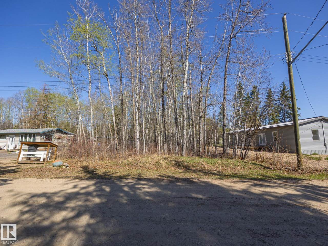 https://bt-photos.global.ssl.fastly.net/alberta/1280_boomver_1_E4482813-2.jpg