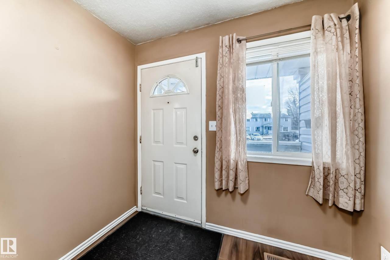 https://bt-photos.global.ssl.fastly.net/alberta/1280_boomver_1_E4482998-2.jpg