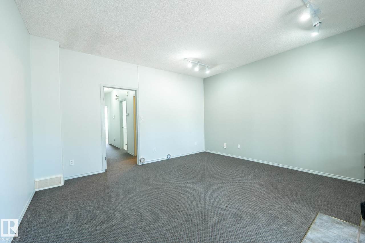 https://bt-photos.global.ssl.fastly.net/alberta/1280_boomver_1_E4484461-2.jpg