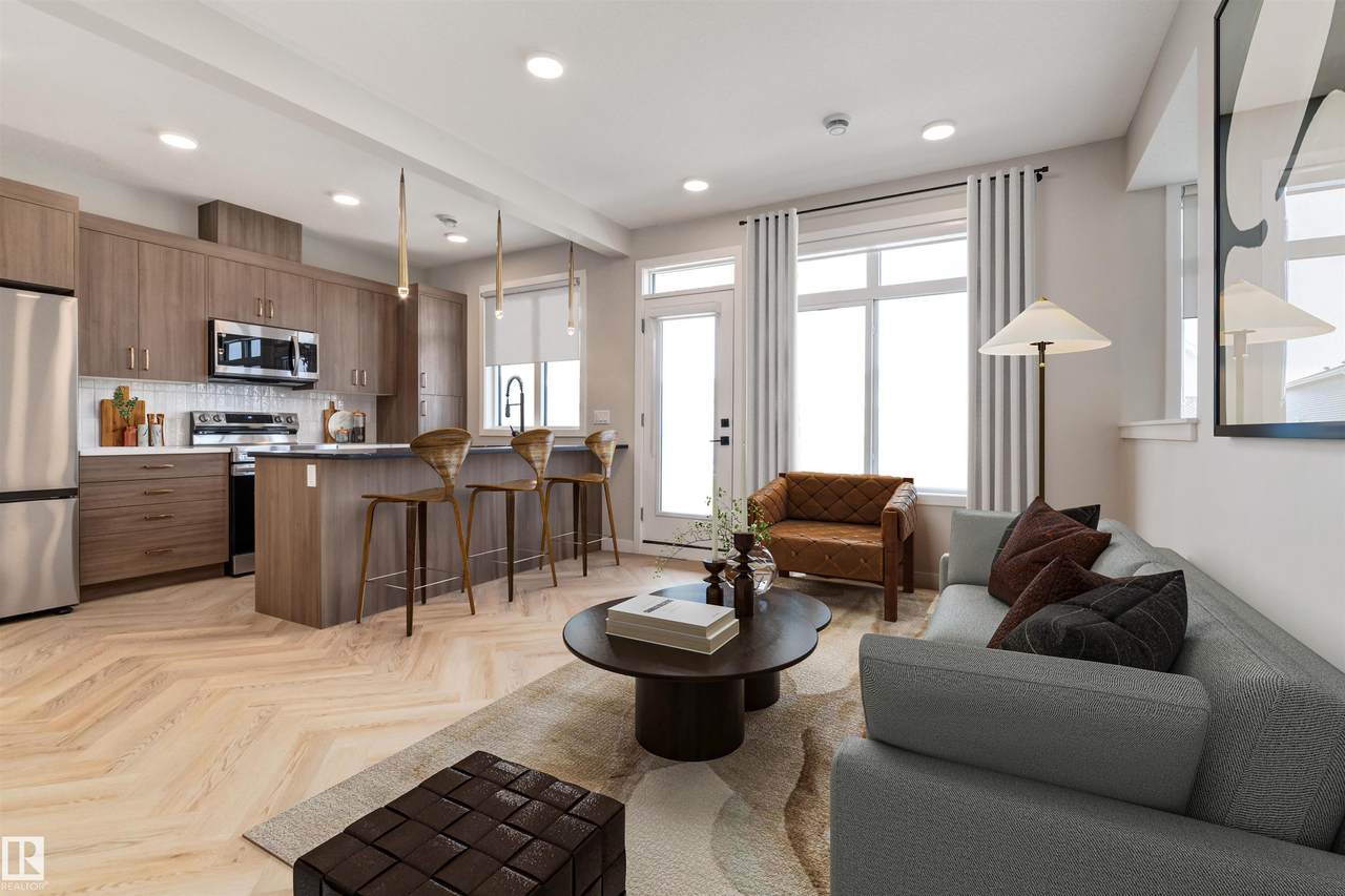 16231 19 Avenue - Photo 1