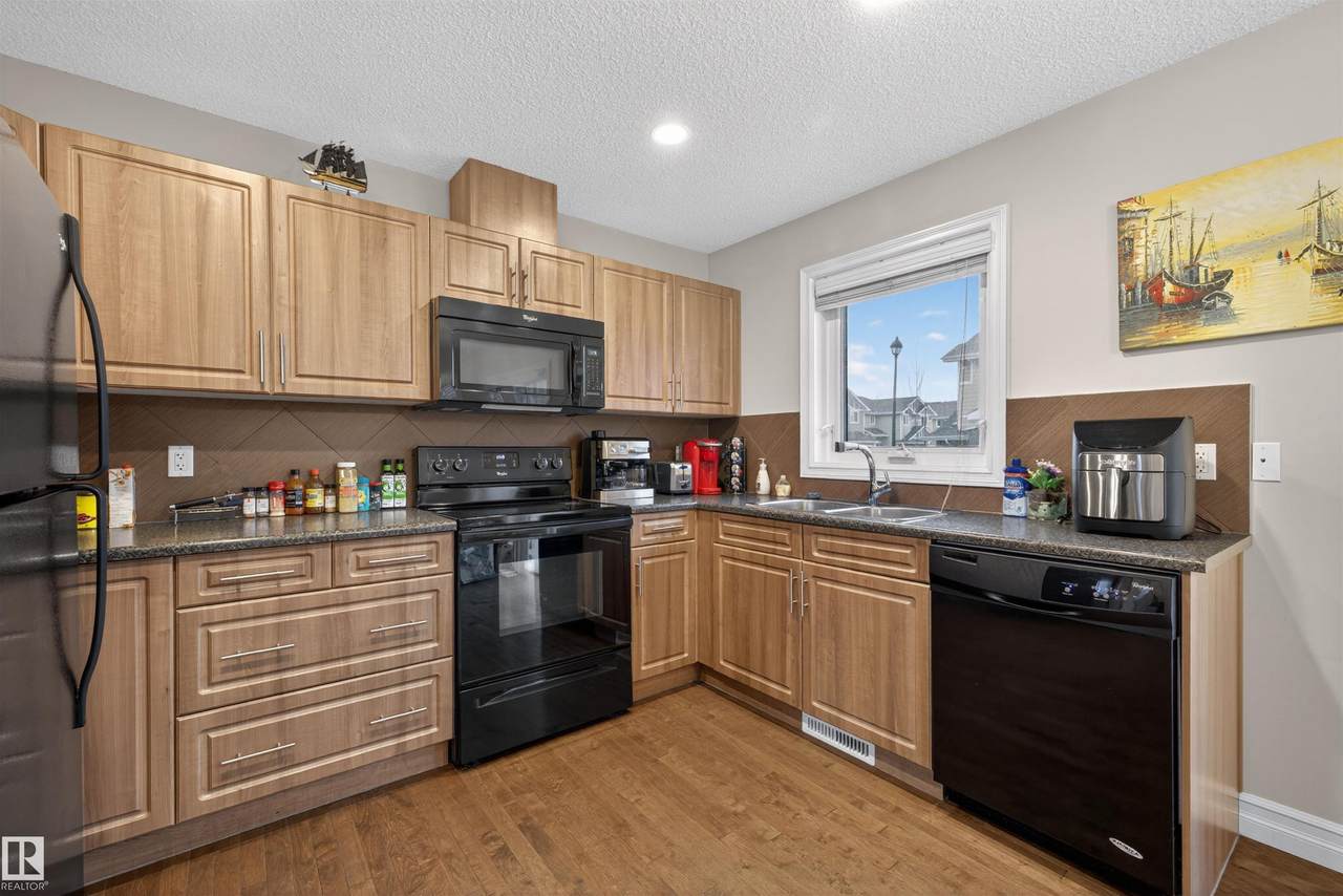 https://bt-photos.global.ssl.fastly.net/alberta/1280_boomver_1_E4484495-2.jpg