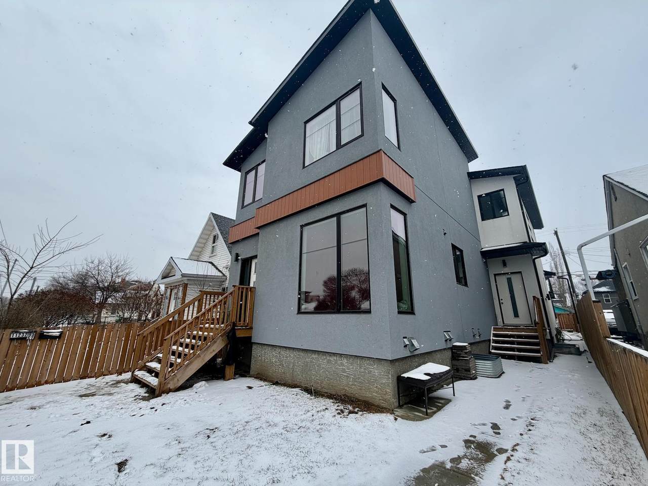 11234 95 Street - Photo 1