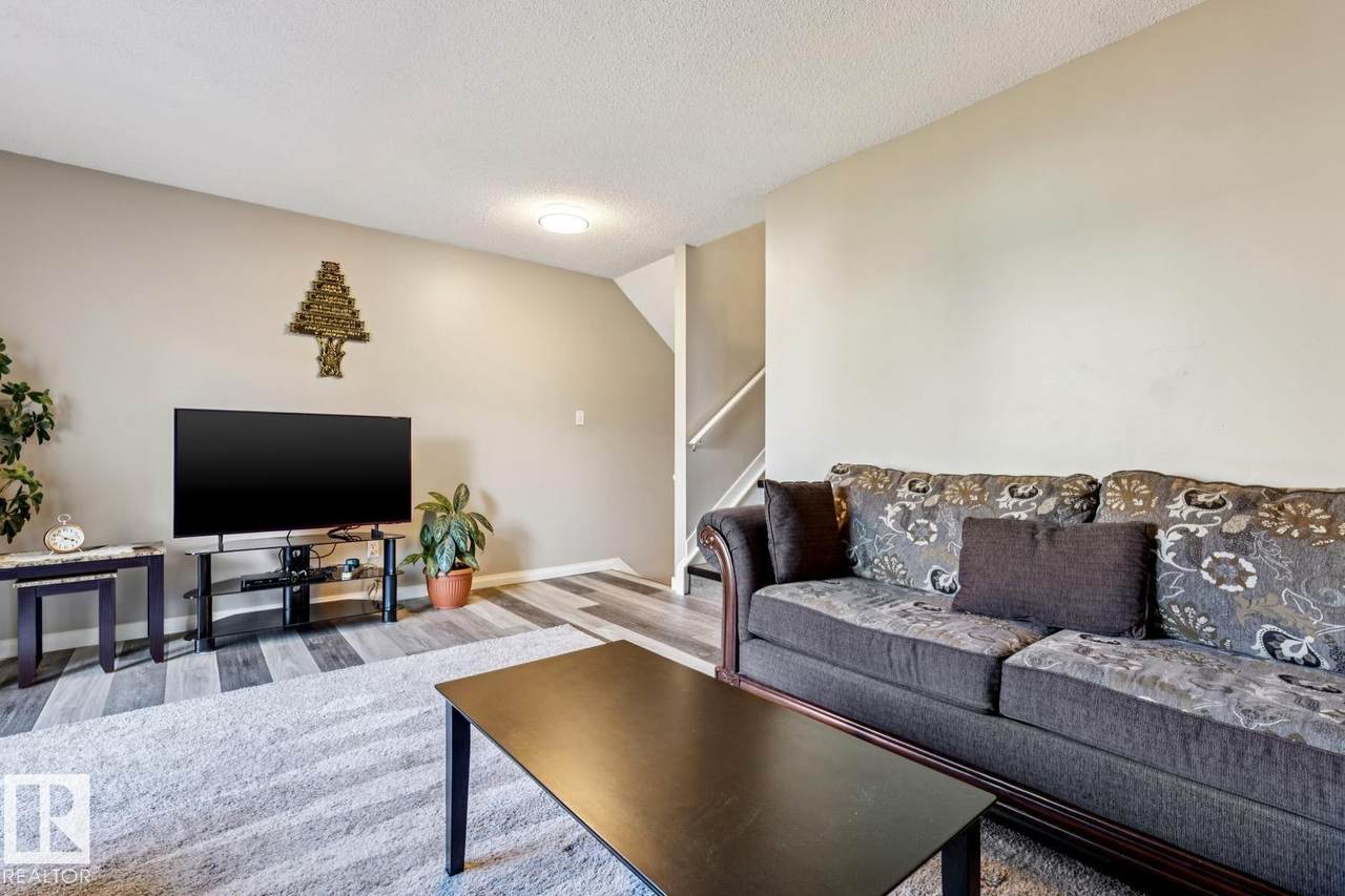 https://bt-photos.global.ssl.fastly.net/alberta/1280_boomver_1_E4484735-2.jpg