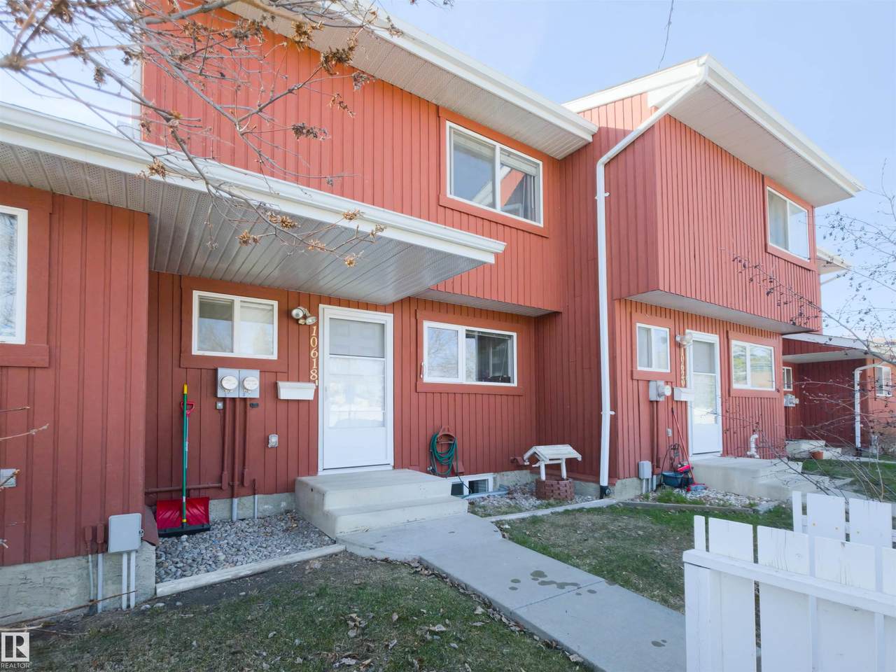 10618 Beaumaris Road - Photo 1