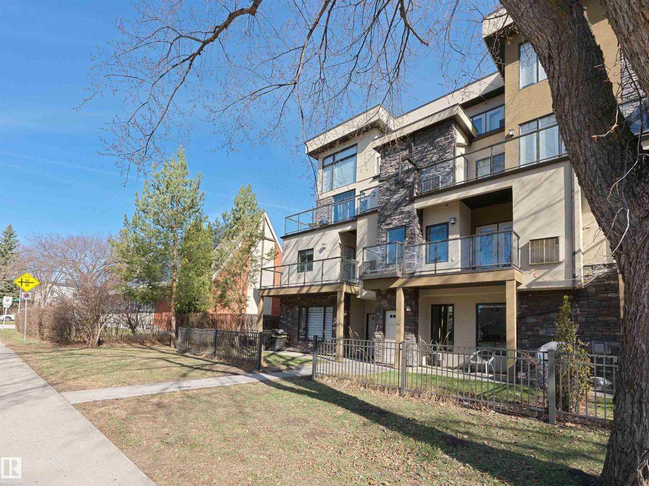 https://bt-photos.global.ssl.fastly.net/alberta/1280_boomver_1_E4485635-2.jpg