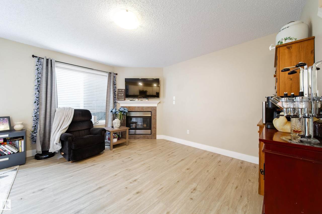 https://bt-photos.global.ssl.fastly.net/alberta/1280_boomver_1_E4486205-2.jpg