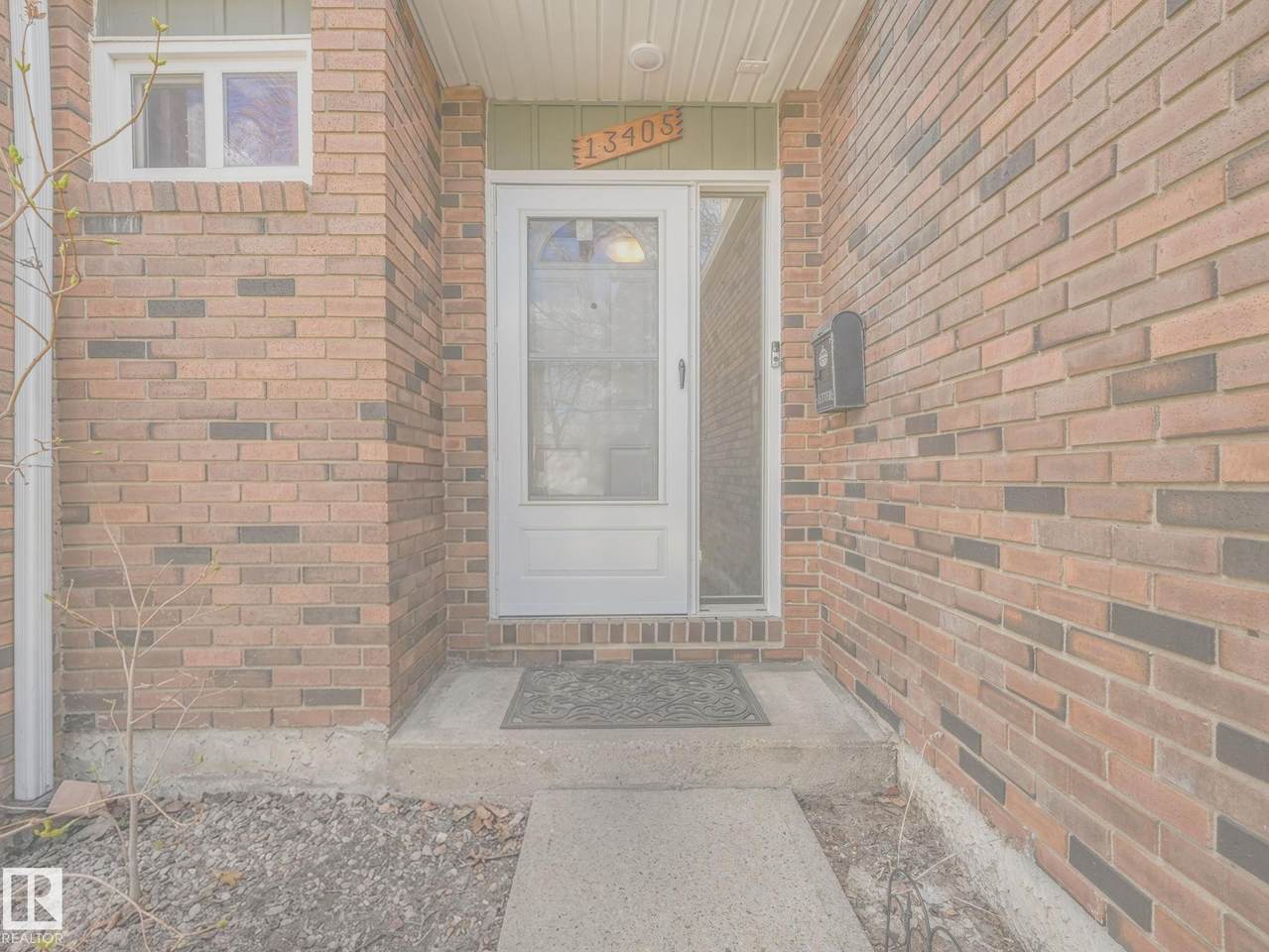 https://bt-photos.global.ssl.fastly.net/alberta/1280_boomver_1_E4486409-2.jpg