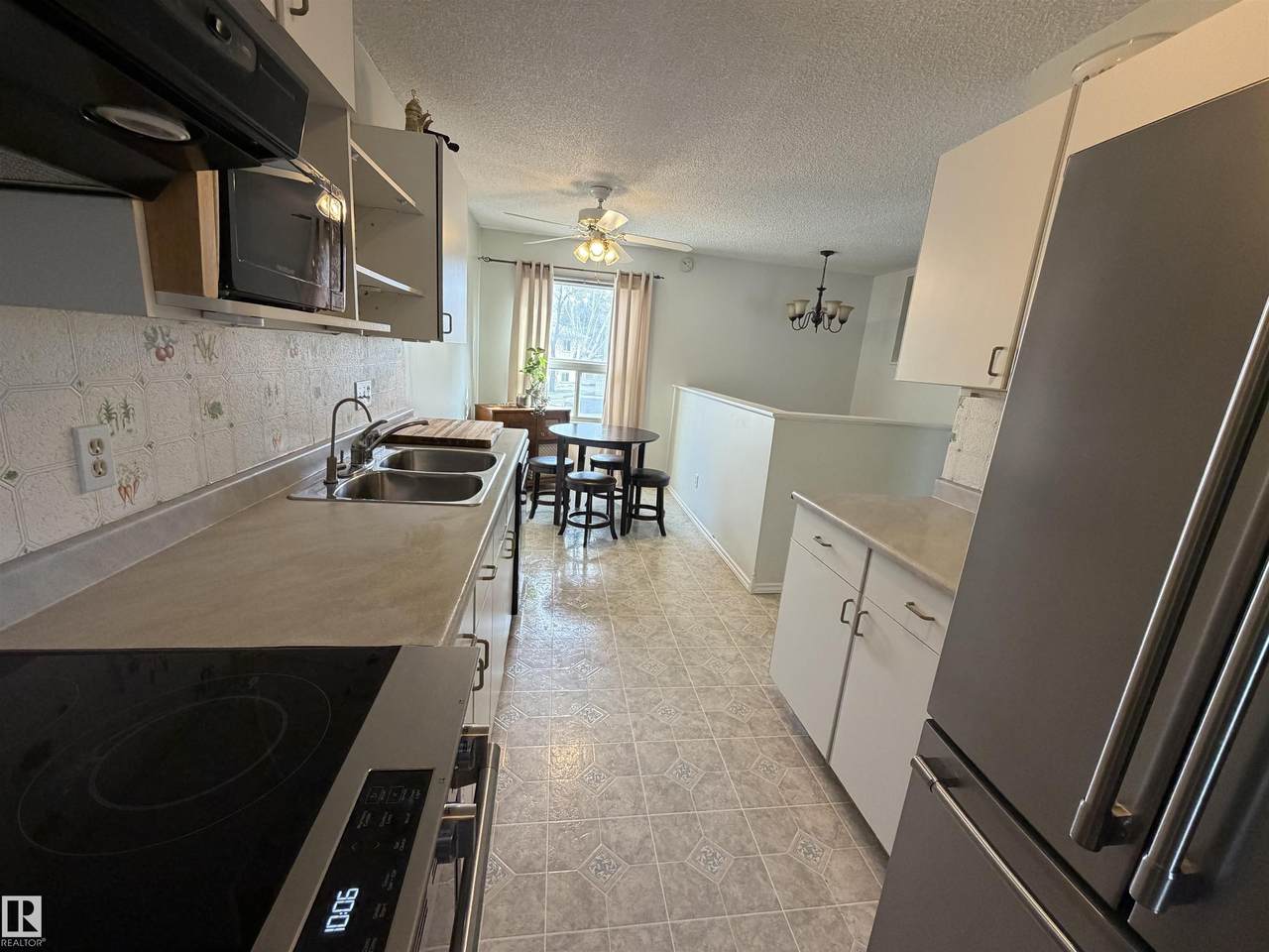 https://bt-photos.global.ssl.fastly.net/alberta/1280_boomver_1_E4487092-2.jpg