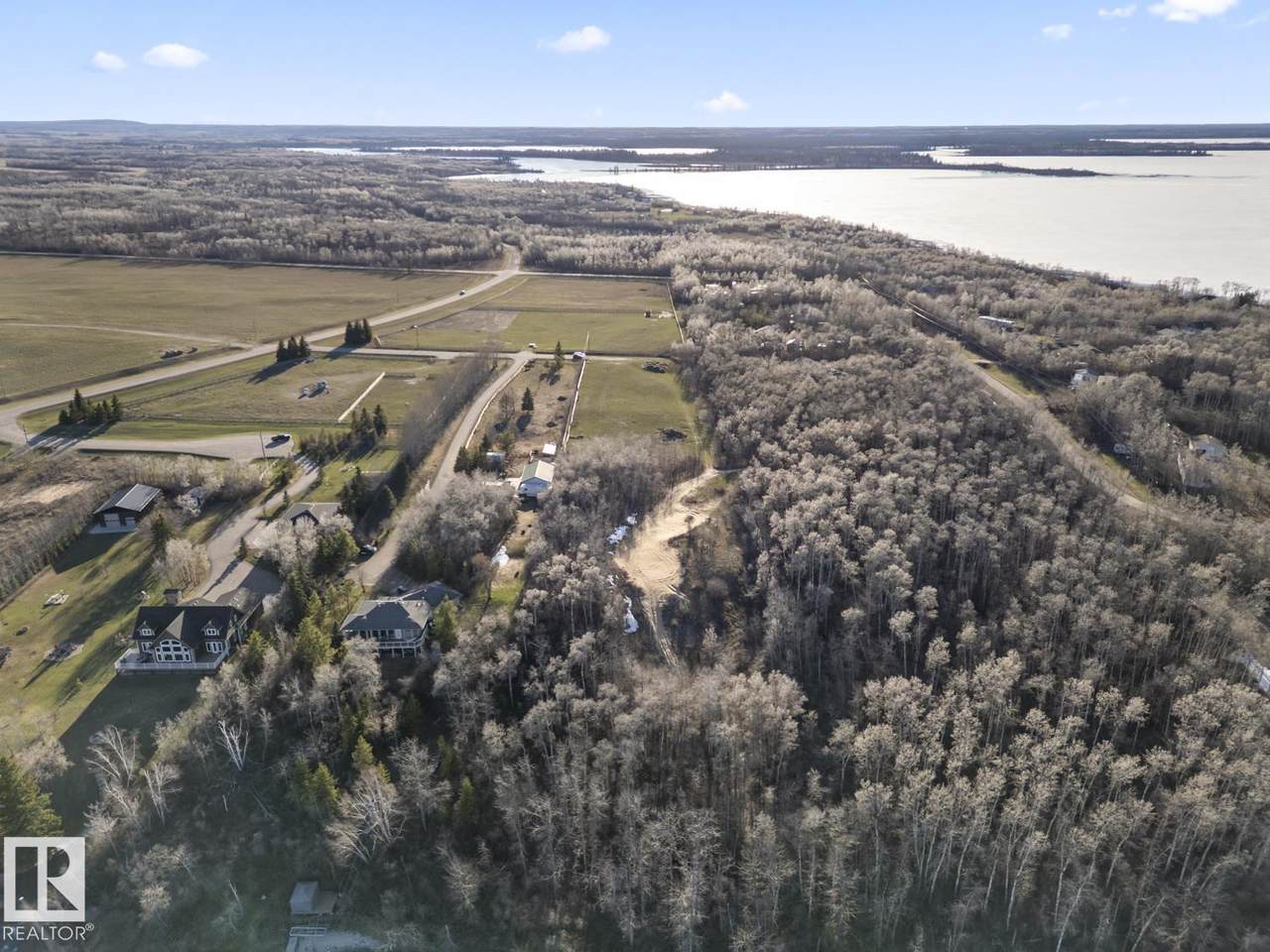 https://bt-photos.global.ssl.fastly.net/alberta/1280_boomver_1_E4487297-2.jpg