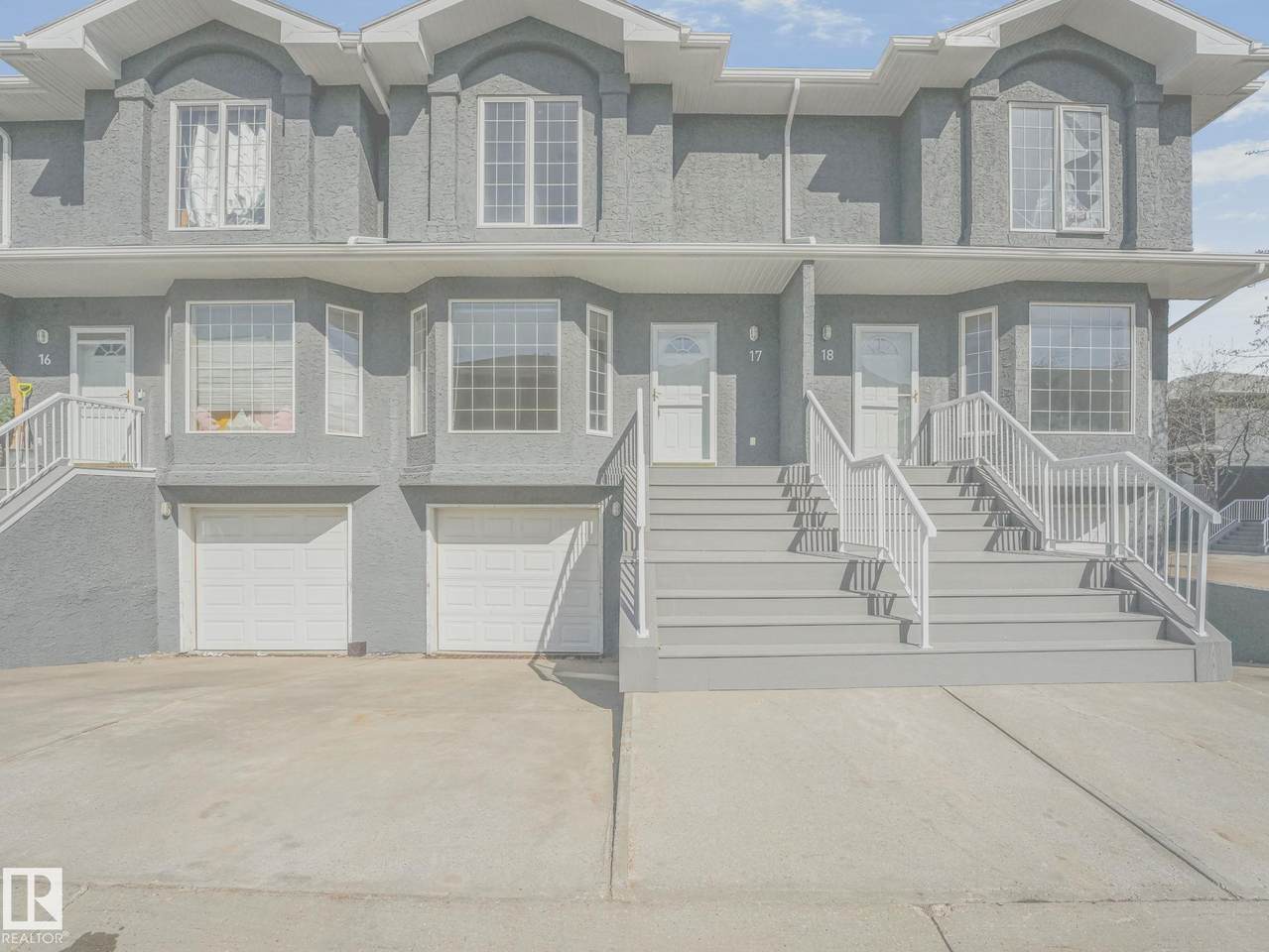 15128 22 Street - Photo 1